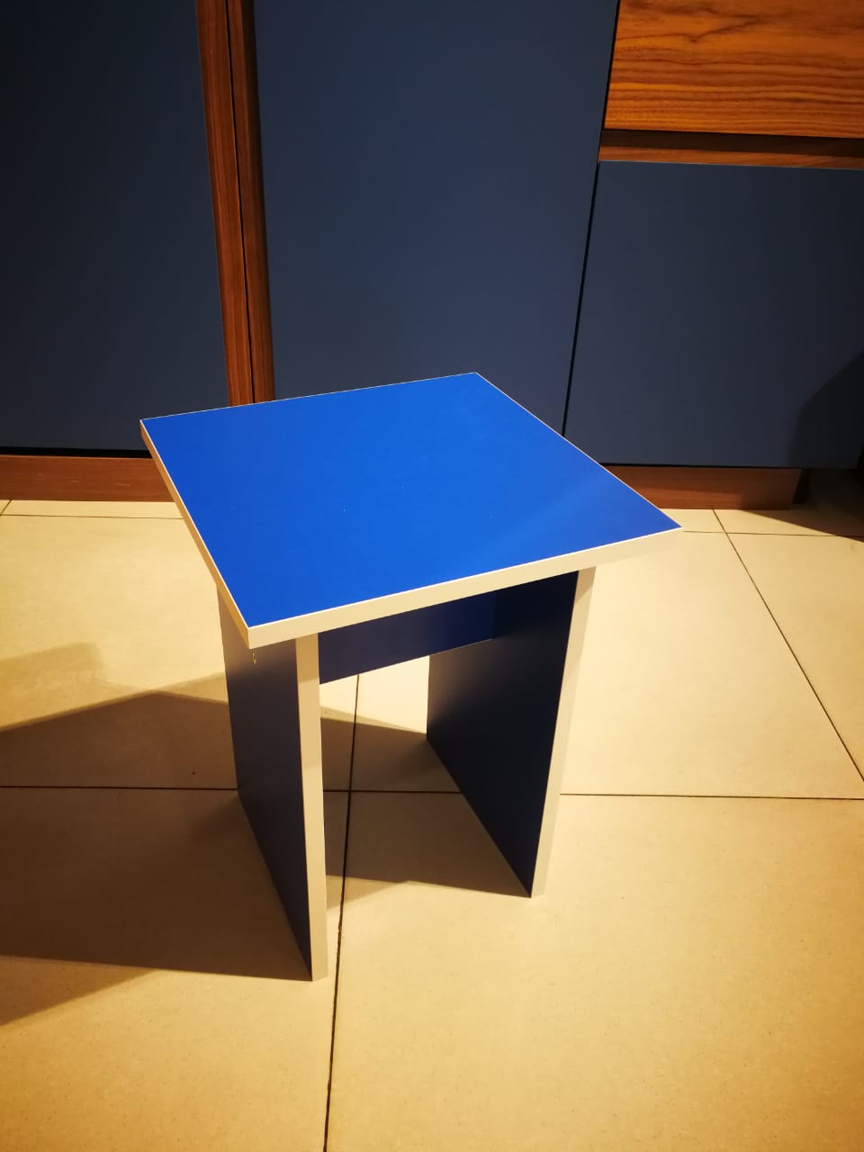 картинка Табуретка универсальная, материал - ЛДСП Egger (Австрия), размер 335х335х445 мм от магазина Kessebohmer.shop