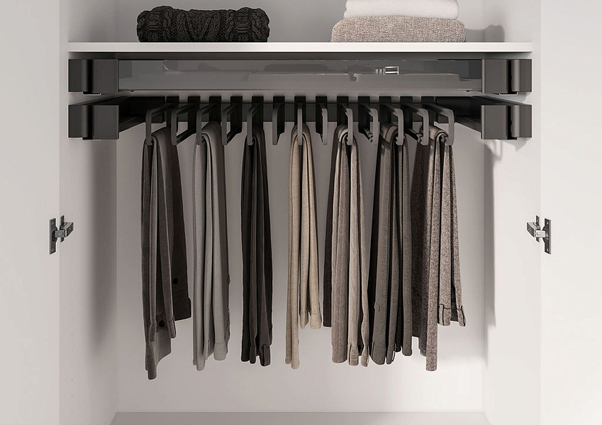 картинка КОМПЛЕКТ Держатель для брюк и юбок выдвижной 320 мм, Конеро W 552-612 мм, D 345 мм, с 7 вешалками, цвет ЧЕРНЫЙ (5387037021) от магазина Kessebohmer.shop