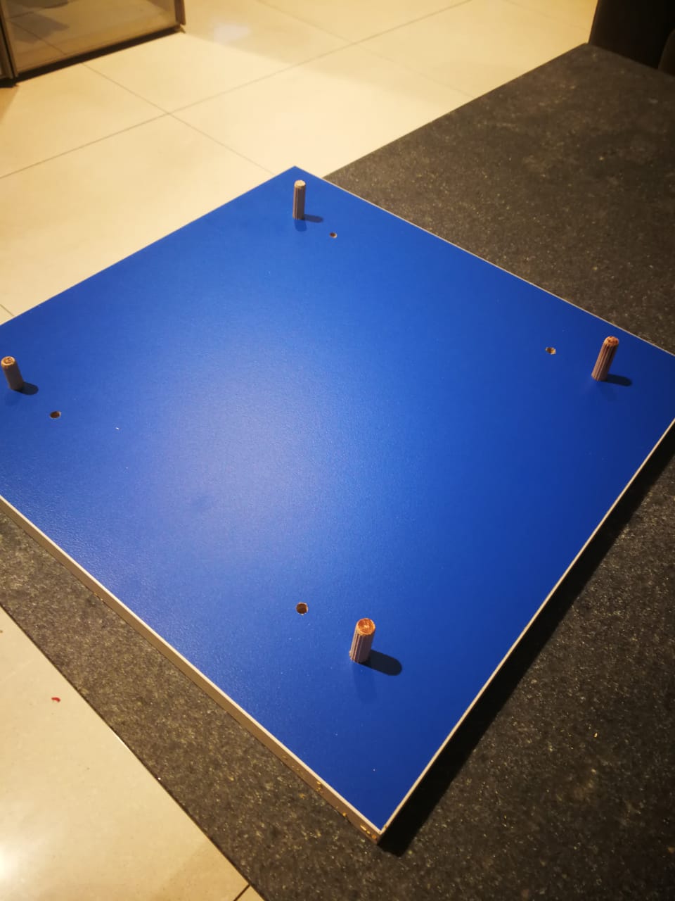 картинка Табуретка универсальная, материал - ЛДСП Egger (Австрия), размер 335х335х445 мм от магазина Kessebohmer.shop