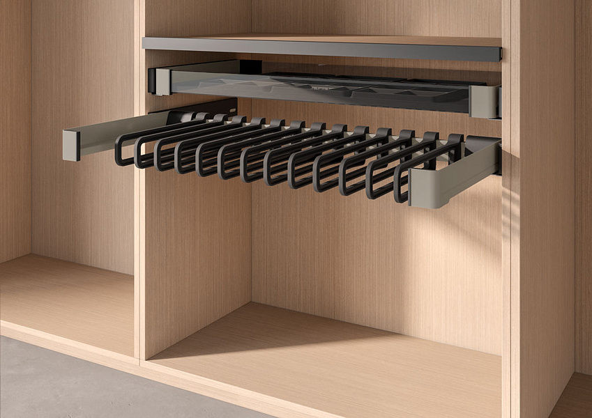 картинка КОМПЛЕКТ Держатель для брюк и юбок выдвижной 320 мм, Конеро W 760-820 мм, D 345 мм, с 11 вешалками, цвет ШАМПАНЬ (5387079853) от магазина Kessebohmer.shop