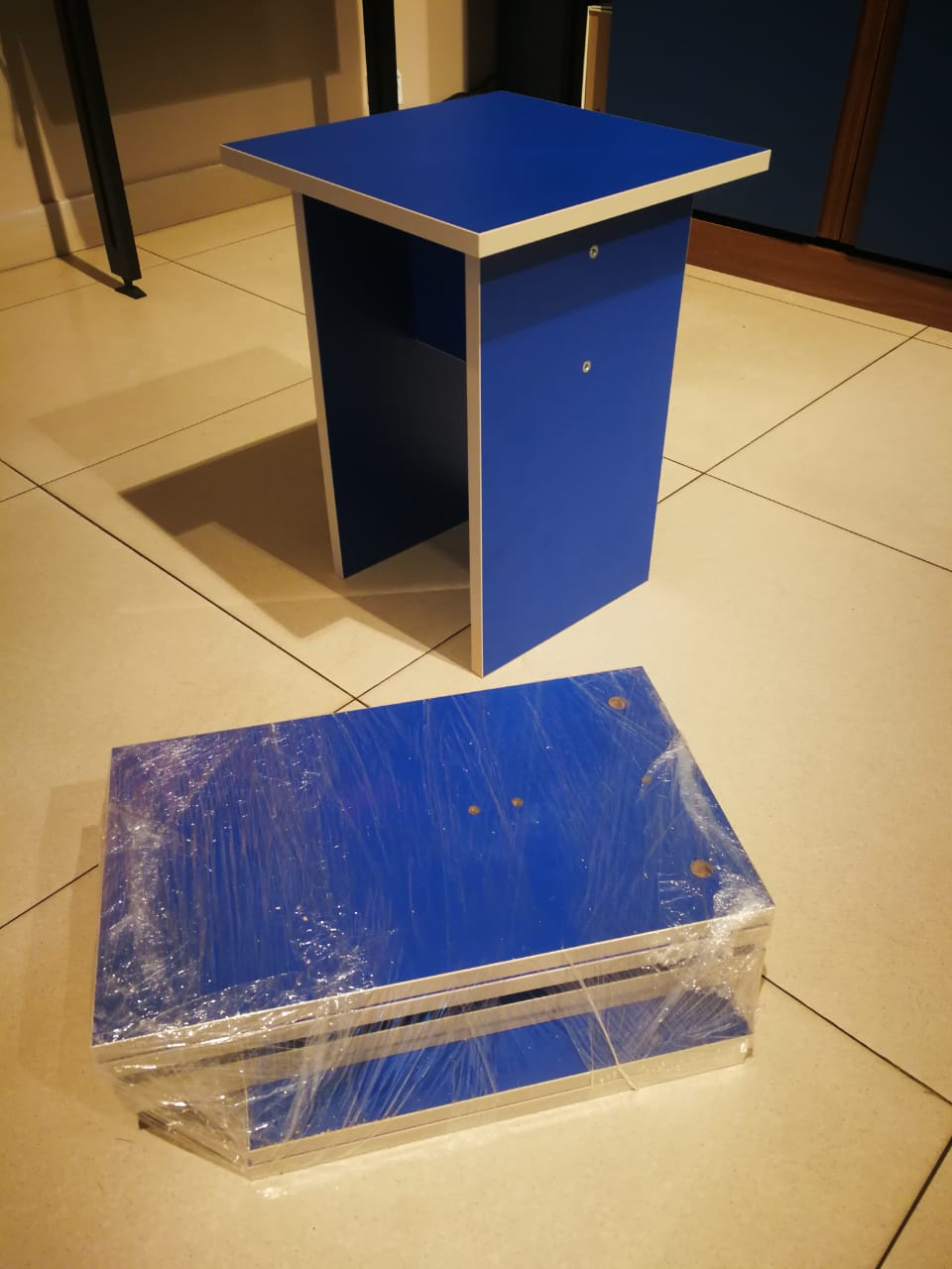 картинка Табуретка универсальная, материал - ЛДСП Egger (Австрия), размер 335х335х445 мм от магазина Kessebohmer.shop